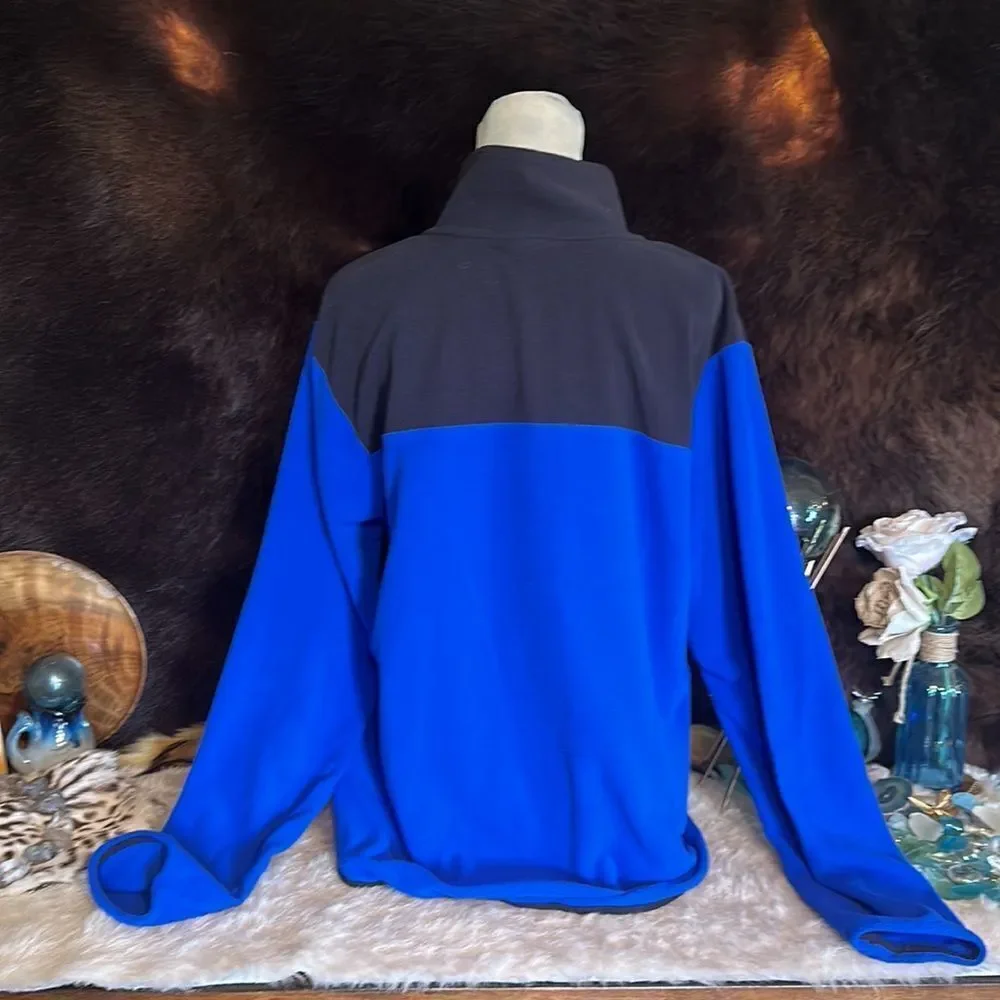 The North Face pullover L (899)